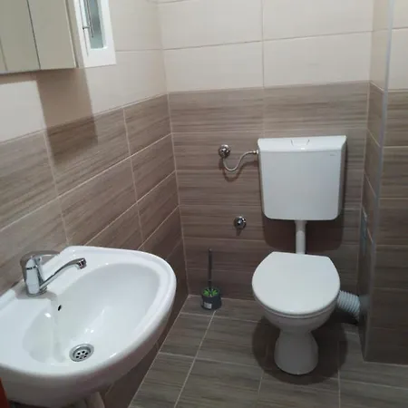 Apartman Uros Apartment