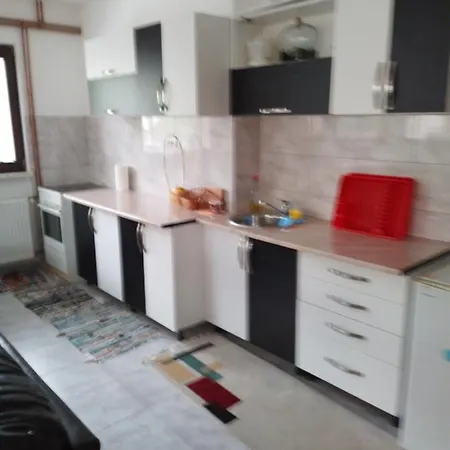 アパート Apartman Uros